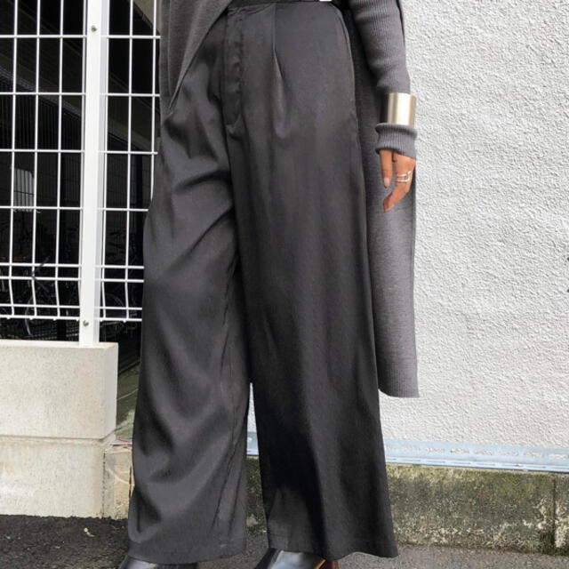 STUDIOUS(ステュディオス)のアンジェム　&g’aime Satin jacquard wide pants レディースのパンツ(カジュアルパンツ)の商品写真