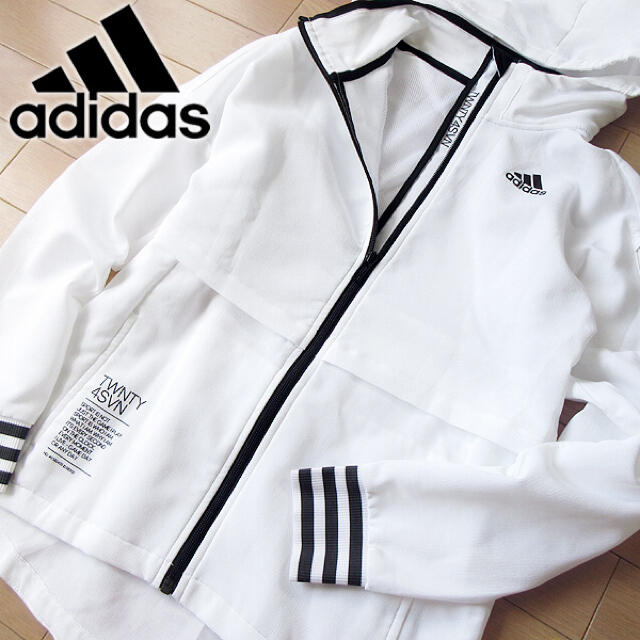 adidas(アディダス)のadidas S〜M アディダス レディース パーカージャケット/ジャージ 白 レディースのトップス(パーカー)の商品写真