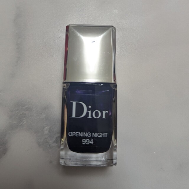 Christian Dior(クリスチャンディオール)の値下げ⬇新品✨限定色☆ディオールヴェルニ#994 コスメ/美容のネイル(マニキュア)の商品写真