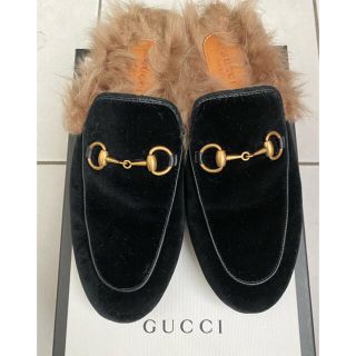 グッチ(Gucci)の美品☆GUCCIグッチ☆プリンスタウン　ベロア　ファースリッパ(ローファー/革靴)