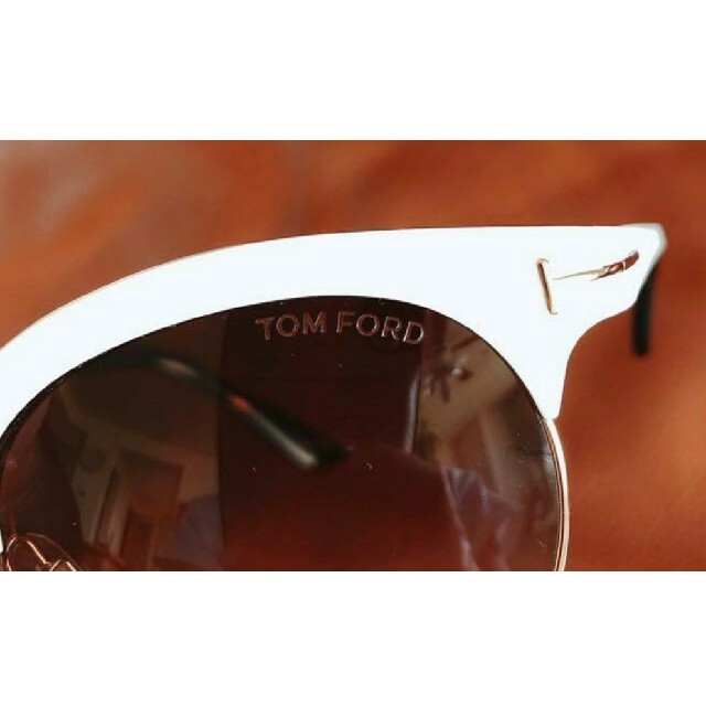 TOM FORD(トムフォード)のトムフォード  サングラス レディースのファッション小物(サングラス/メガネ)の商品写真