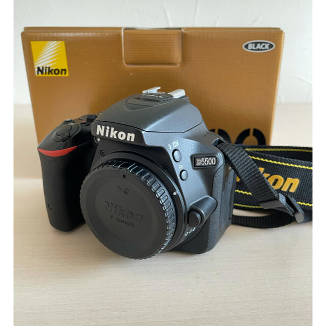 Nikon D5500 NIKKOR40mm 1.28G付き