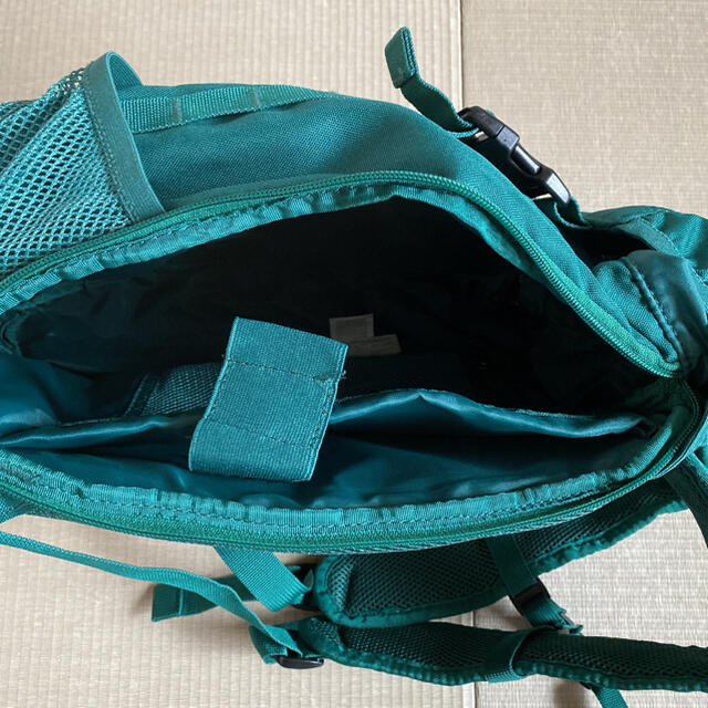 NIXON(ニクソン)のNIXONリュック☆グリーン レディースのバッグ(リュック/バックパック)の商品写真