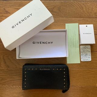 ジバンシィ(GIVENCHY)のGIVENCHY ジバンシー　スタッズ長財布　ロングウォレット(財布)