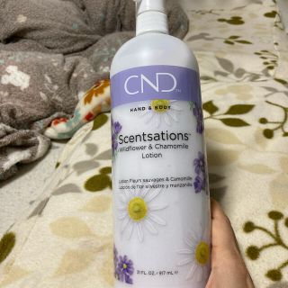 シーエヌディー(CND)の【日本未発売】クリエイティブネイルデザイン  ハンド＆ボディローション(ボディローション/ミルク)