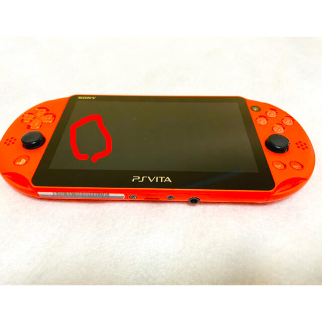 PlayStation Vita(プレイステーションヴィータ)のPSVita PCH-2000 ZA24 SONY  ネオンオレンジ 動作確認済 エンタメ/ホビーのゲームソフト/ゲーム機本体(家庭用ゲーム機本体)の商品写真