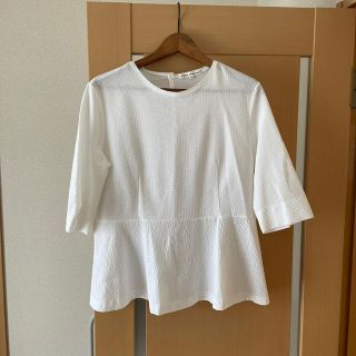 ニジュウサンク(23区)の23区　白　ペプラム　カットソー　Tシャツ(カットソー(長袖/七分))