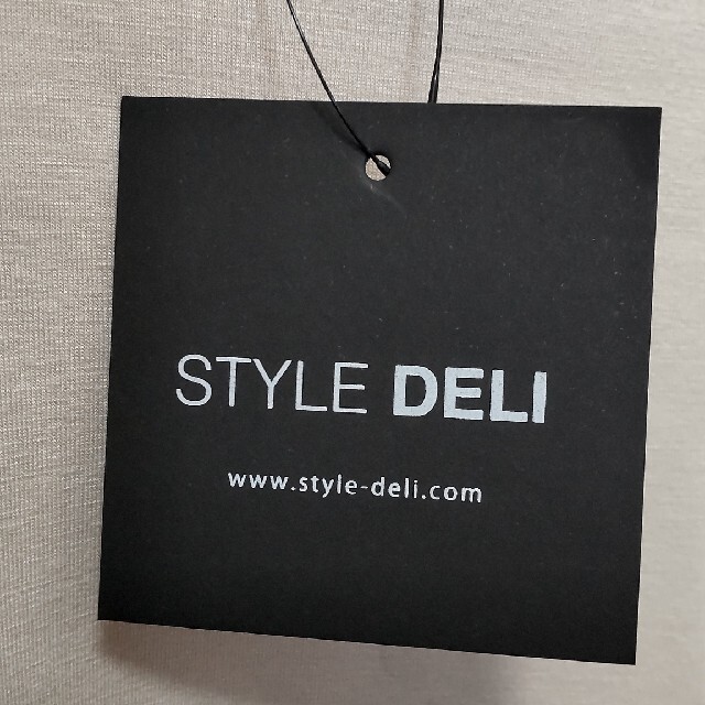 STYLE DELI(スタイルデリ)のSTYLE DELI タックスリーブスムースカットプルオーバー　　 レディースのトップス(カットソー(長袖/七分))の商品写真