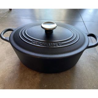 ルクルーゼ(LE CREUSET)のル・クルーゼ　オーバル　25 マット　ブラック(鍋/フライパン)