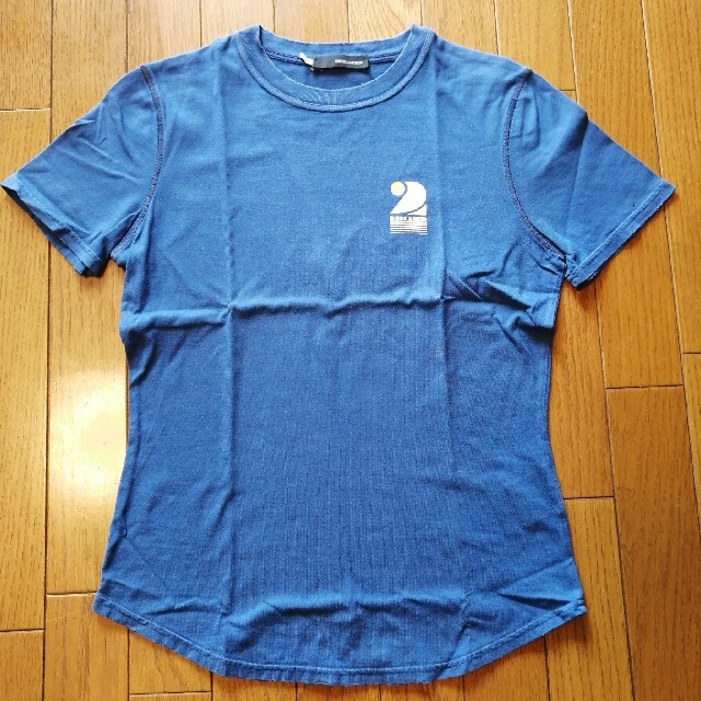 DSQUARED2(ディースクエアード)のディースクエアード　レディースTシャツ レディースのトップス(Tシャツ(半袖/袖なし))の商品写真