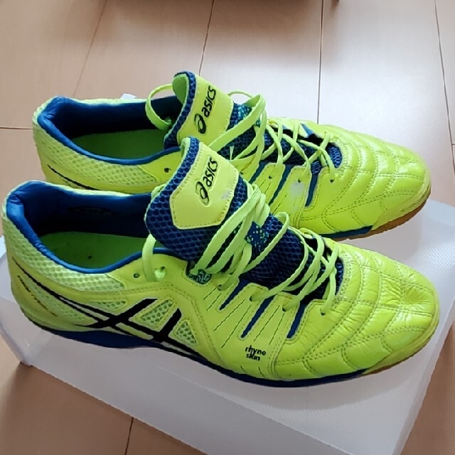 asics(アシックス)のasics(アシックス)  デスタッキ6K TST215  室内用 スポーツ/アウトドアのサッカー/フットサル(シューズ)の商品写真