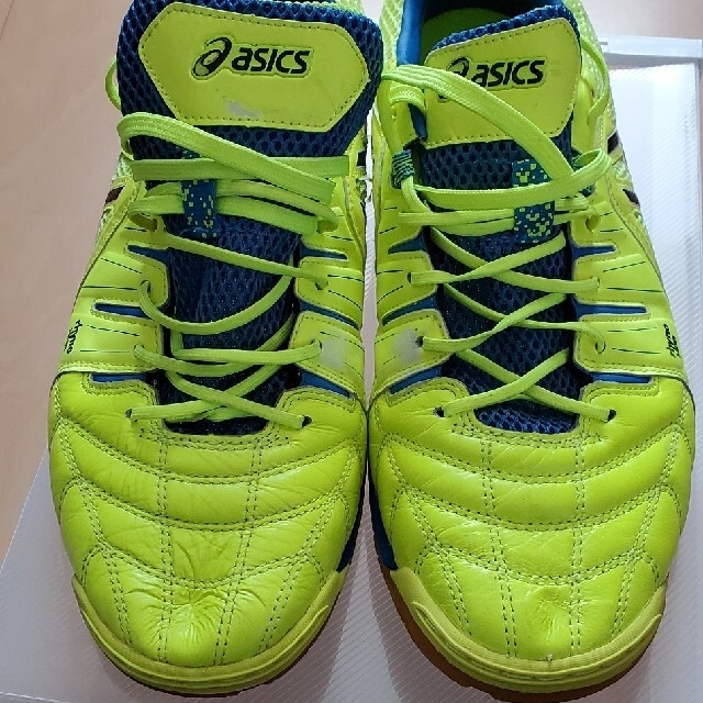 asics(アシックス)のasics(アシックス)  デスタッキ6K TST215  室内用 スポーツ/アウトドアのサッカー/フットサル(シューズ)の商品写真