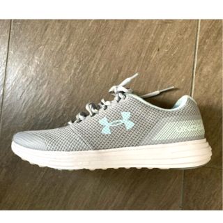 アンダーアーマー(UNDER ARMOUR)のアンダーアーマー　スニーカー24.5cm(スニーカー)