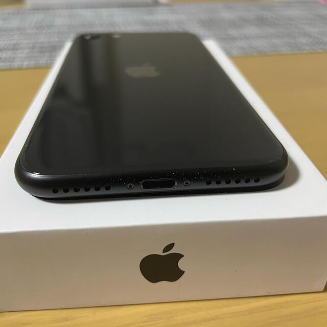 つけます Apple 第2世代 64GB 制限○ 即日発送の通販 by まんまる｜アップルならラクマ - 最安 美品 iPhoneSE2 ません