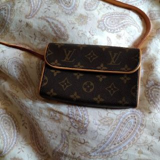 ルイヴィトン(LOUIS VUITTON)のルイヴィトンのポシェット。みこさん専用です。(ポーチ)