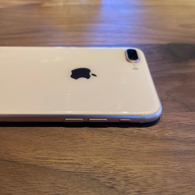 iPhone(アイフォーン)のiPhone8 plus gold 64gb simフリー スマホ/家電/カメラのスマートフォン/携帯電話(スマートフォン本体)の商品写真