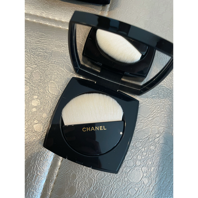 CHANEL(シャネル)のレシェヌドゥシャネル コスメ/美容のベースメイク/化粧品(フェイスパウダー)の商品写真