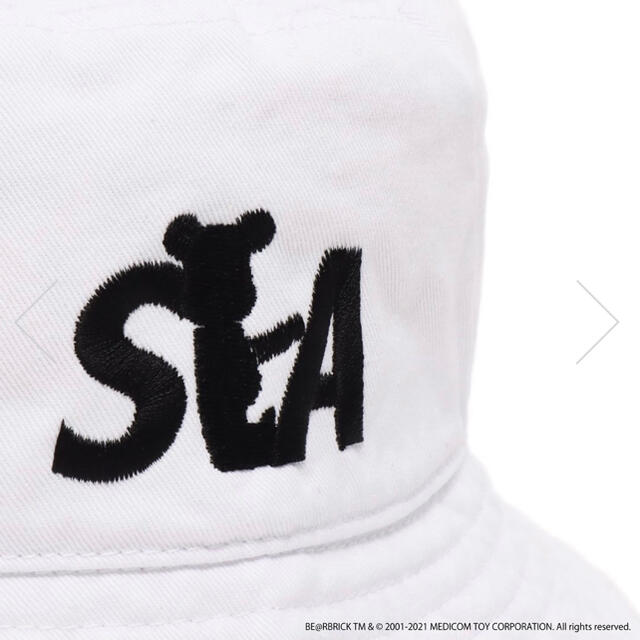 SEA(シー)のBE@RBRICK atmos WIND AND SEA LOGO HAT メンズの帽子(ハット)の商品写真