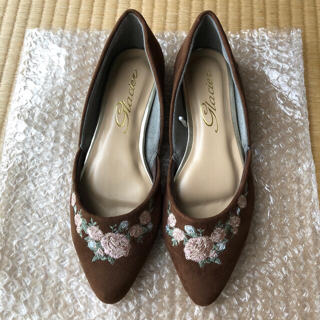 レディースパンプスブラウン花刺繍　M レディースの靴/シューズ(ハイヒール/パンプス)の商品写真