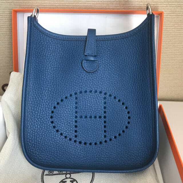 Hermes(エルメス)のエルメス　エヴリン　アマゾーヌ 16 tpm レディースのバッグ(ショルダーバッグ)の商品写真