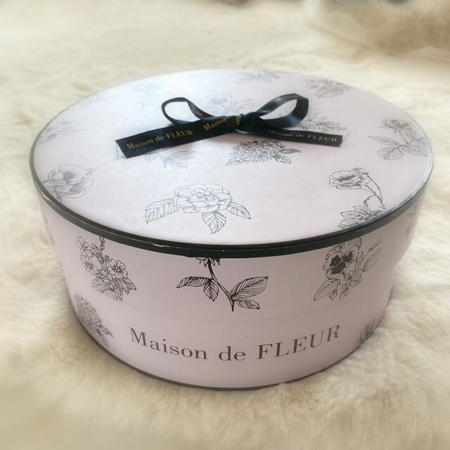 Maison de FLEUR(メゾンドフルール)のメゾンドフルール　ボックス　箱　BOX インテリア/住まい/日用品の収納家具(ケース/ボックス)の商品写真