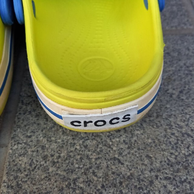 crocs(クロックス)のクロックス　サンダル　J3　22cm キッズ/ベビー/マタニティのキッズ靴/シューズ(15cm~)(サンダル)の商品写真