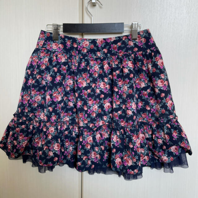 KLEIN PLUS(クランプリュス)のKLEIN PLUS花柄スカート レディースのスカート(ミニスカート)の商品写真