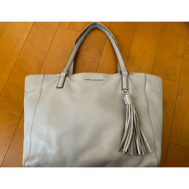 Michael Kors(マイケルコース)のマイケルコース Michael Kors A4トートバッグ グレー レディースのバッグ(トートバッグ)の商品写真