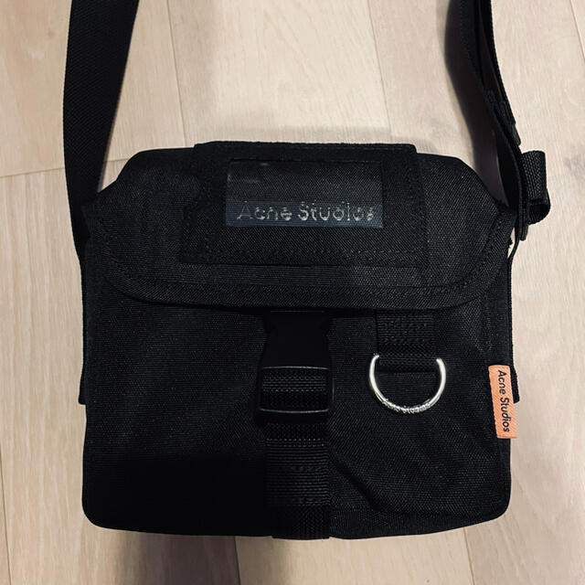 ACNE(アクネ)のAcne Studios small messenger bag  メンズのバッグ(メッセンジャーバッグ)の商品写真