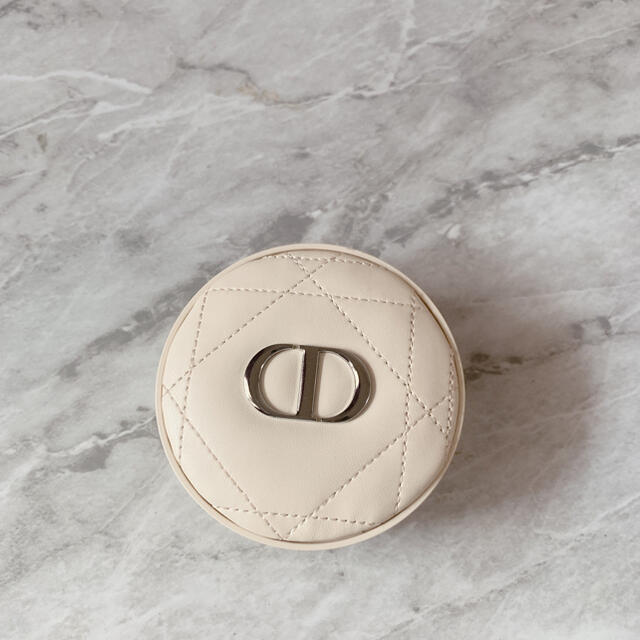 Christian Dior(クリスチャンディオール)のDior ディオール　スキンフォーエヴァー クッションパウダー ラベンダー コスメ/美容のベースメイク/化粧品(フェイスパウダー)の商品写真