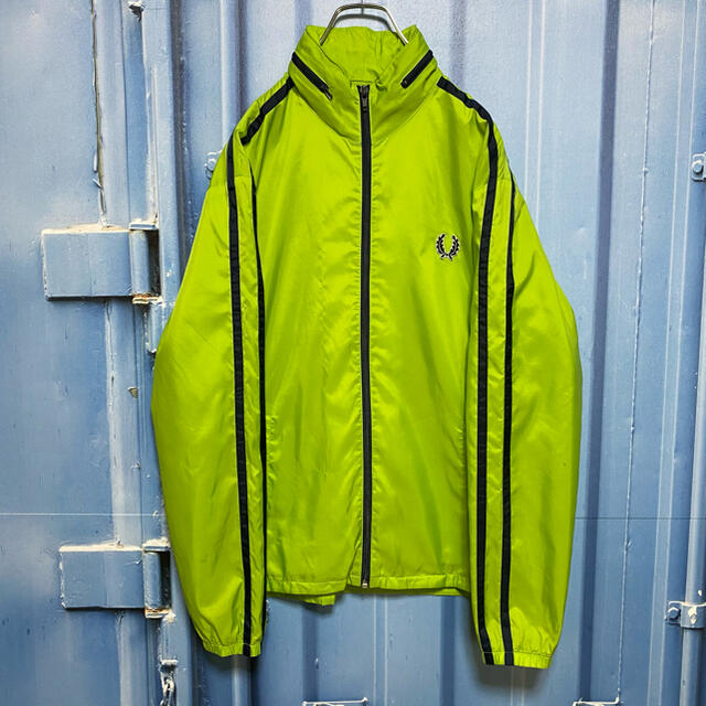 FRED PERRY(フレッドペリー)の90s フレッドペリー ナイロンジャケット アースカラー グリーン old 古着 メンズのジャケット/アウター(ナイロンジャケット)の商品写真