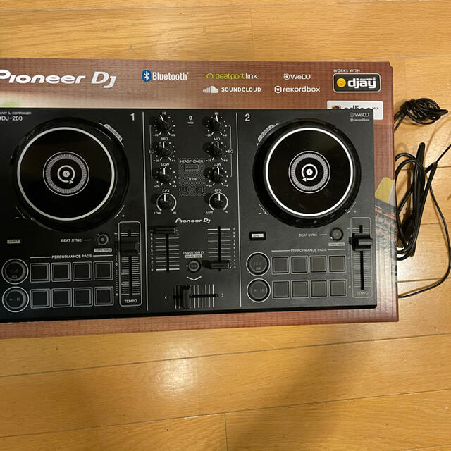 Pioneer(パイオニア)のddj200 楽器のDJ機器(DJコントローラー)の商品写真