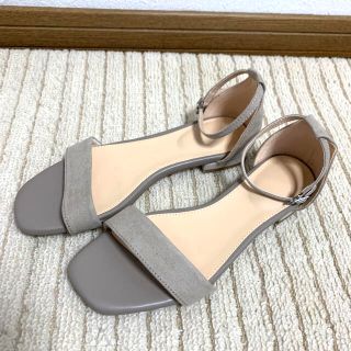 ナチュラルビューティーベーシック(NATURAL BEAUTY BASIC)のナチュラルビューティーベーシック サンダル ベージュ M 23.0cm 23.5(サンダル)