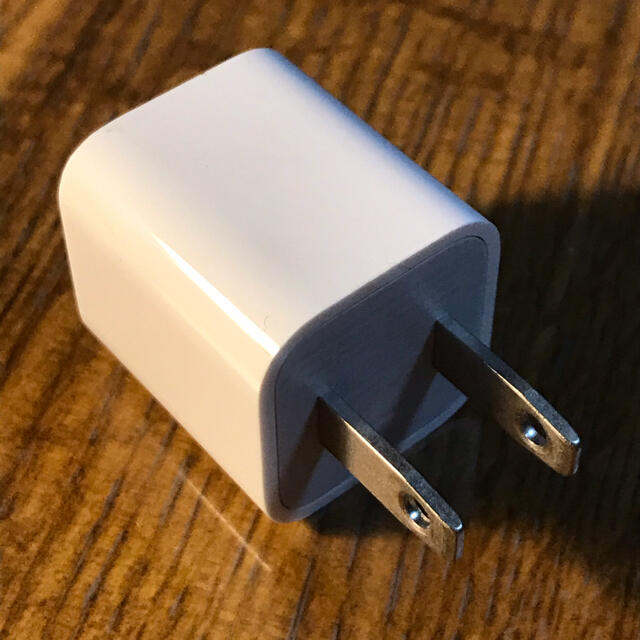 Apple(アップル)のUSB-ACアダプター 充電等 アップル純正 新品 スマホ/家電/カメラのPC/タブレット(PC周辺機器)の商品写真