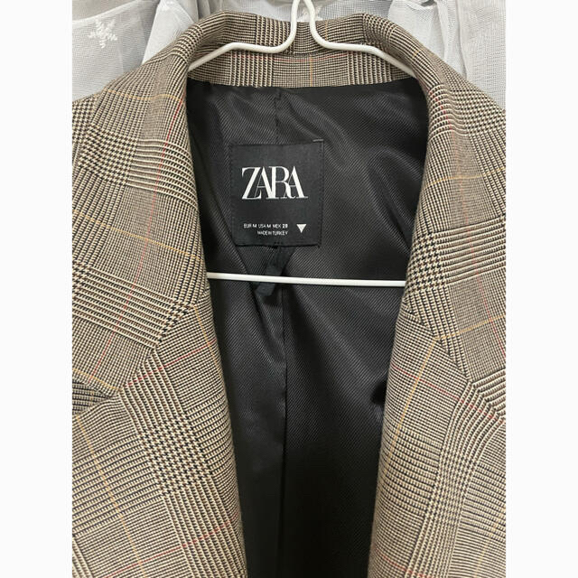 zara クロップド丈　ブレザー　送料込み レディースのジャケット/アウター(テーラードジャケット)の商品写真