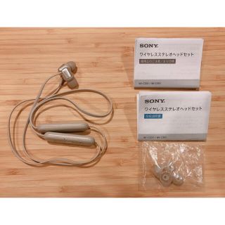 ソニー(SONY)のSONY / WI-C310 ゴールド ワイヤレスイヤホン(ヘッドフォン/イヤフォン)