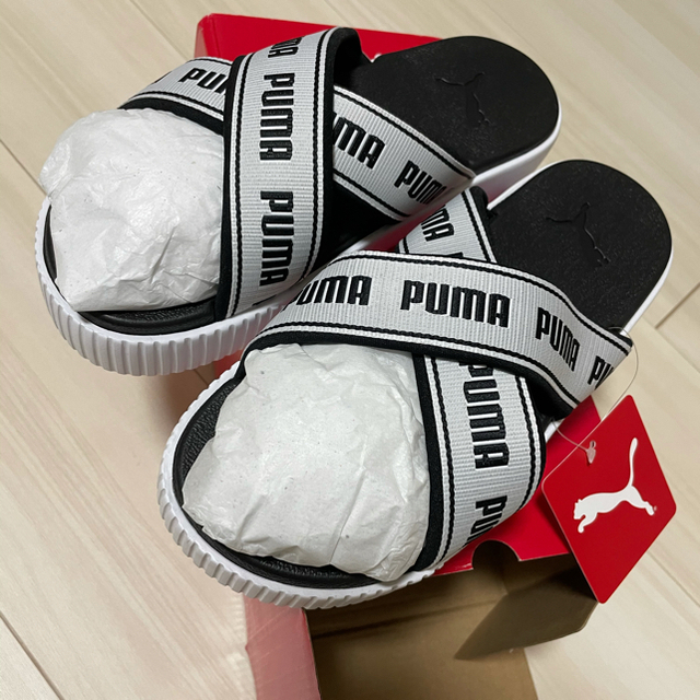 PUMA(プーマ)のプーマ 厚底サンダル レディースの靴/シューズ(サンダル)の商品写真