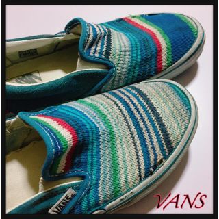 [VANS]バンズ 虹色レインボーシューズ 青系 アシンメトリー スリッポン(スニーカー)