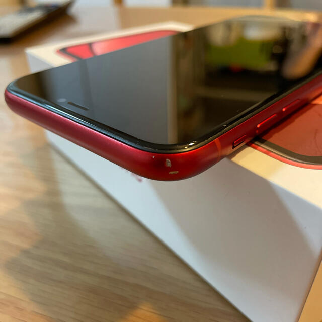 Apple(アップル)のiPhone XR 128GB SIMフリー RED スマホ/家電/カメラのスマートフォン/携帯電話(スマートフォン本体)の商品写真