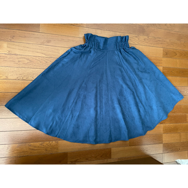 SHIPS(シップス)のSHIPS ブルー　フレアスカート レディースのスカート(ひざ丈スカート)の商品写真