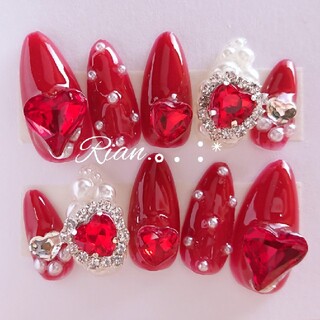赤×ハートビジュー 韓国 量産型ネイルチップ コスメ/美容のネイル(つけ爪/ネイルチップ)の商品写真