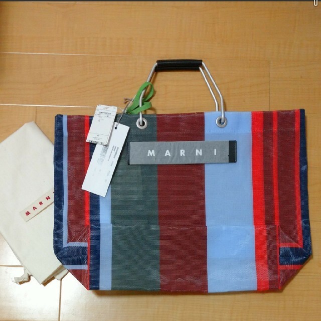 新品☆未使用 MARNI マルニマーケット ストライプバッグ ラッカーレッド