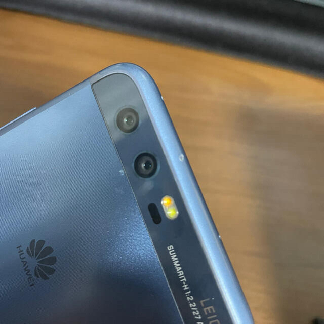 【投げ売り】huawei p10 【中古】 スマホ/家電/カメラのスマートフォン/携帯電話(スマートフォン本体)の商品写真