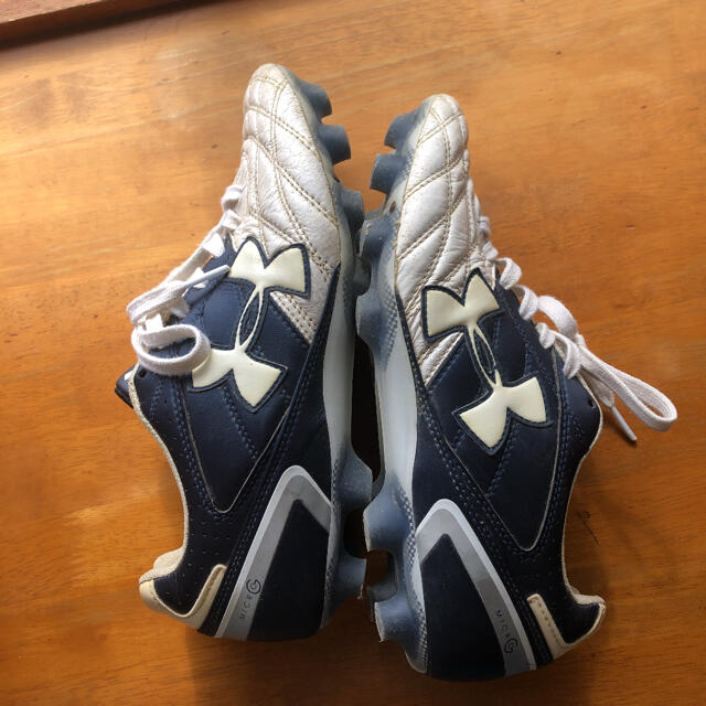 UNDER ARMOUR - サッカースパイク 25.5 アンダーアーマー 本革の UNDER ARMOUR - サッカースパイク 25.5 アンダーアーマー 本革の
