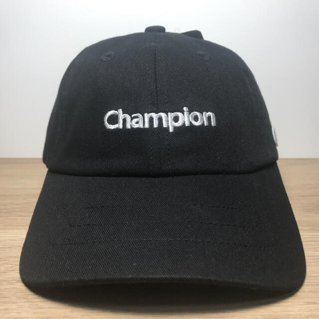 Champion(チャンピオン)の新品未使用　チャンピオン　ローキャップ　送料無料　男女兼用 メンズの帽子(キャップ)の商品写真