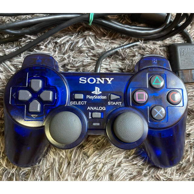 PlayStation2(プレイステーション2)のPS2 純正 コントローラー　DualShock2 スケルトンブルー エンタメ/ホビーのゲームソフト/ゲーム機本体(その他)の商品写真