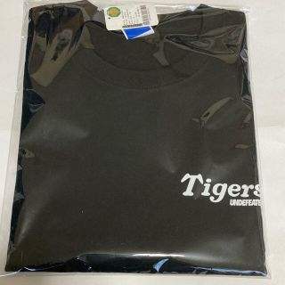 アンディフィーテッド(UNDEFEATED)のUNDEFEATED × TIGERS ICON S/S TEE 新品未開封(Tシャツ/カットソー(半袖/袖なし))