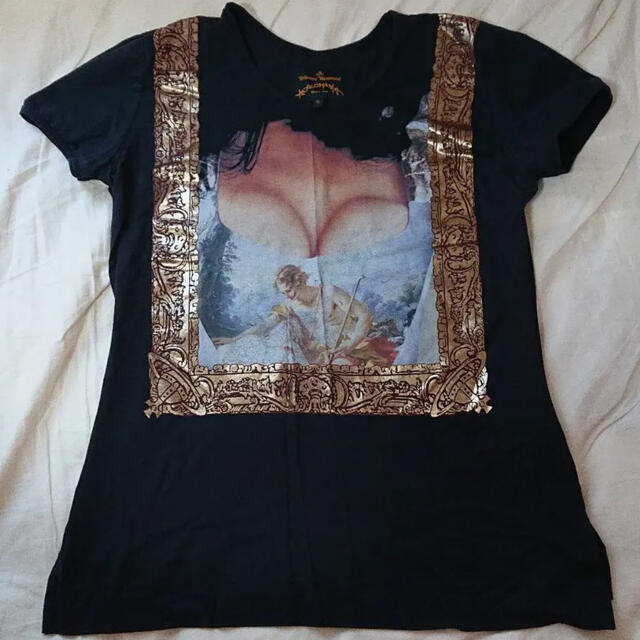 Vivienne Westwood(ヴィヴィアンウエストウッド)のVivienne Westwood バストプリント カットソー Tシャツ レディースのトップス(カットソー(半袖/袖なし))の商品写真