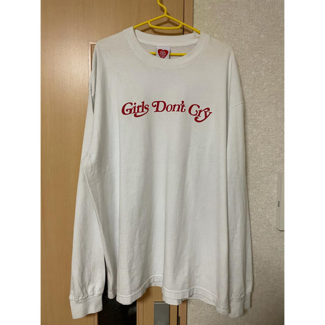 GDC(ジーディーシー)のガールズドントクライ　バタフライ　ロンt   XL メンズのトップス(Tシャツ/カットソー(七分/長袖))の商品写真