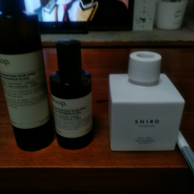 Aesop(イソップ)のSHIRO アールグレイ　イソップ　オロウス コスメ/美容のリラクゼーション(アロマスプレー)の商品写真